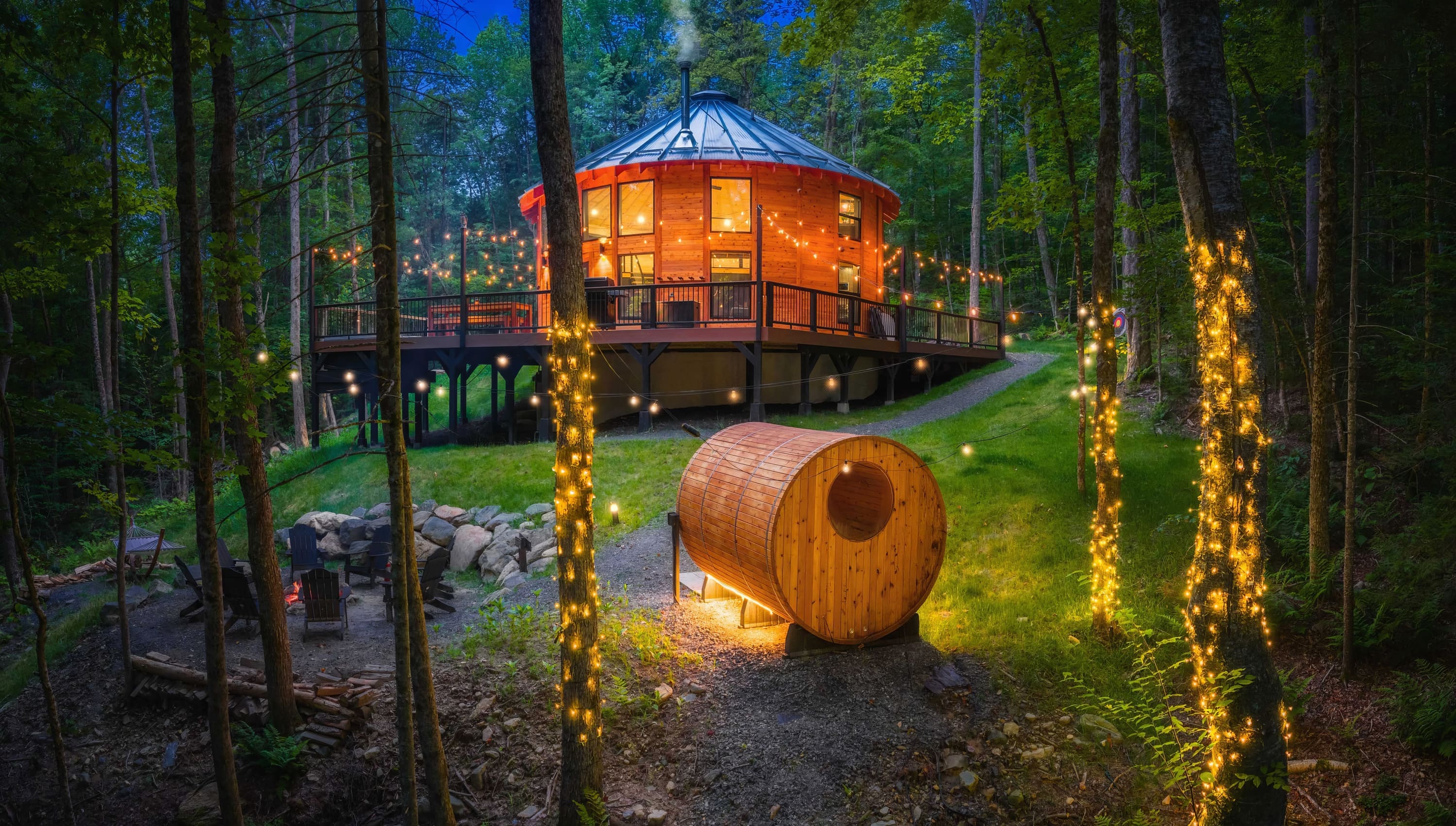 Mount Snow Yurt - Luxury cabin-like yurt with hot tub and barrel sauna