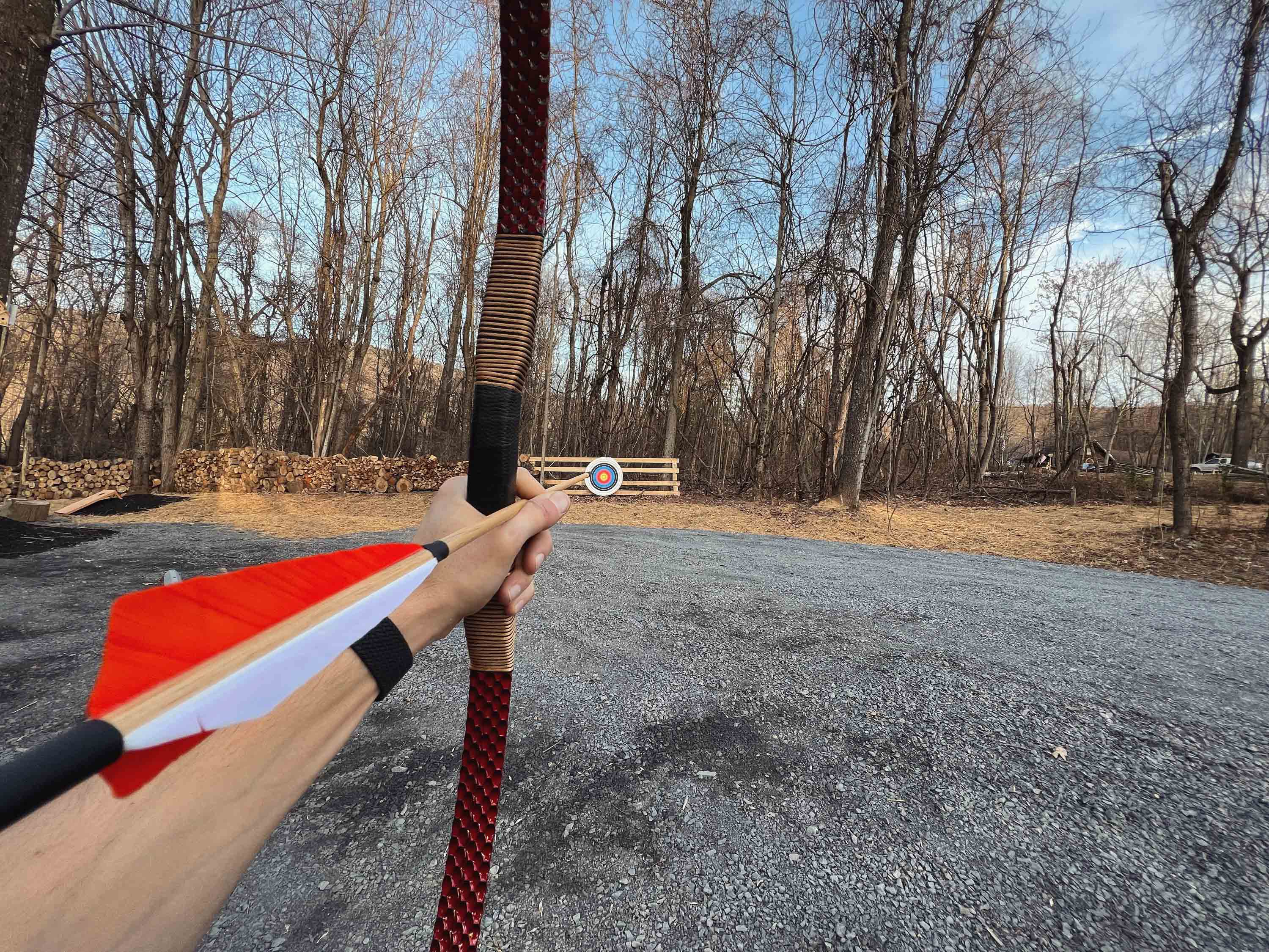 <span  class="uc_style_uc_tiles_grid_image_elementor_uc_items_attribute_title" style="color:#ffffff;">Archery with Kainokai traditional handmade recurve longbow (40 pounds)</span>