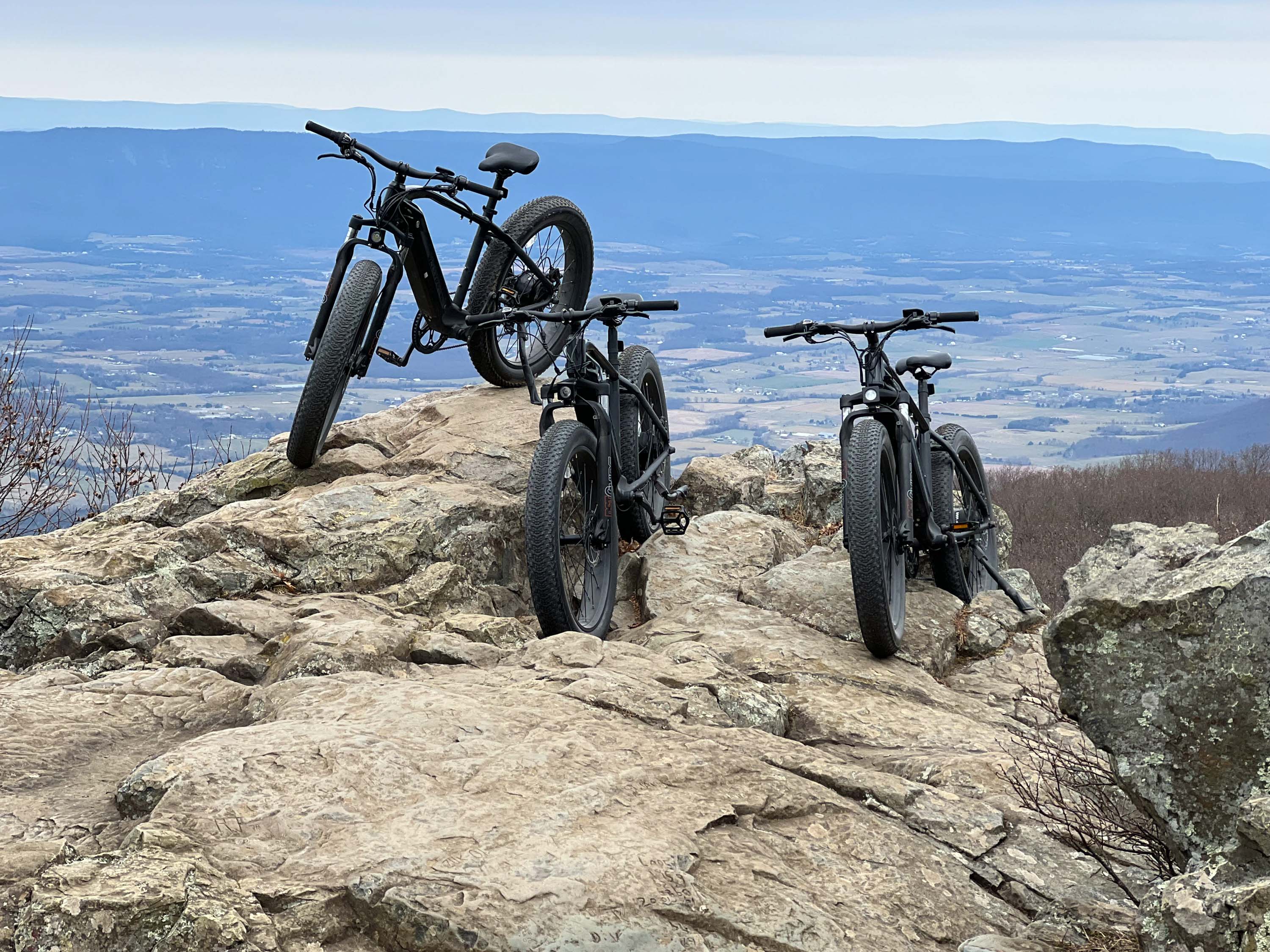 <span  class="uc_style_uc_tiles_grid_image_elementor_uc_items_attribute_title" style="color:#ffffff;">Powerful 750W E-Bikes for rent. You can reach Shenandoah National Park in 15minutes without much sweat and ride the Skyline Drive and trails for hours. All black and fat-tire</span>
